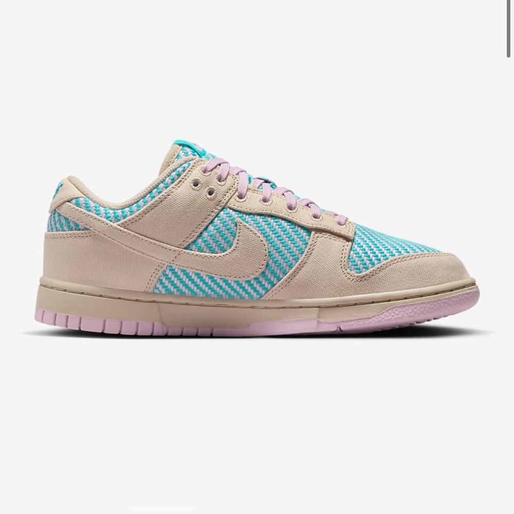 Women’s Nike Dunk Low Sand Drift (2024)
